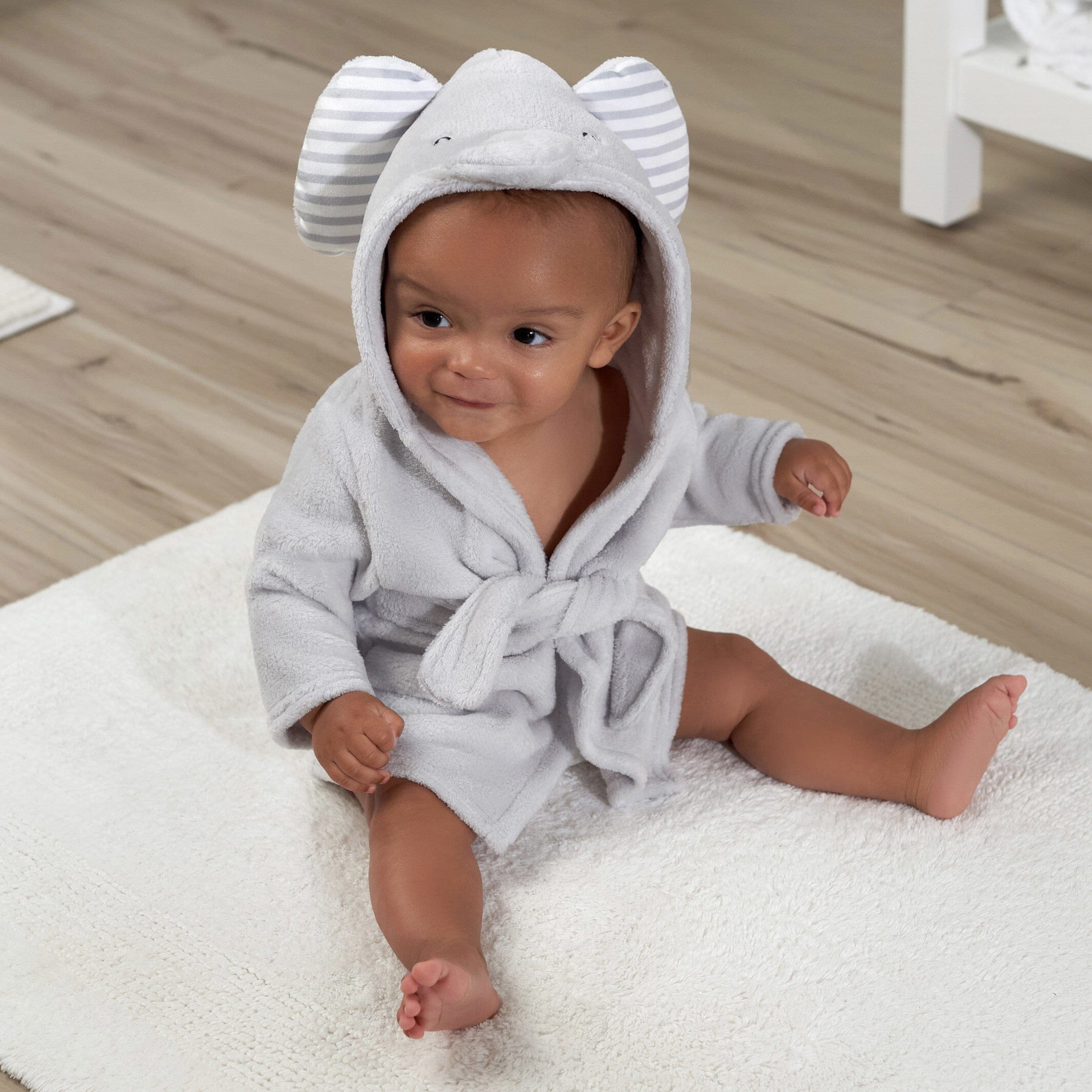 Baby Neutral Elephant Robe