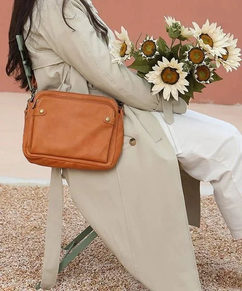 🔥Buy 2 get 1 Free🔥Three-Layer Leather Crossbody Shoulder & Clutch Bag