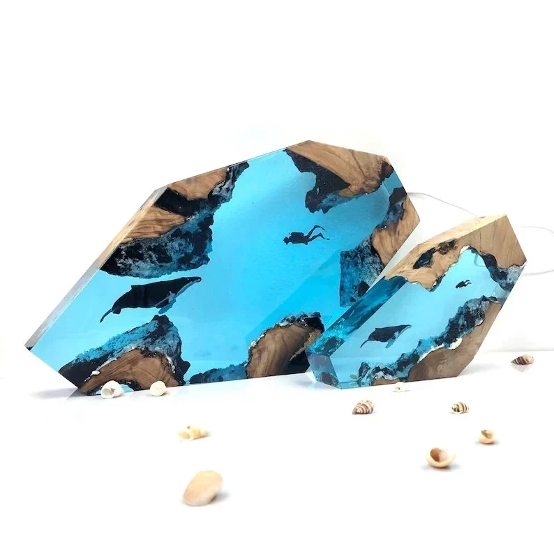 🐋Large Epoxy Resin Wood Light Lamp. Diver and Humpback whale