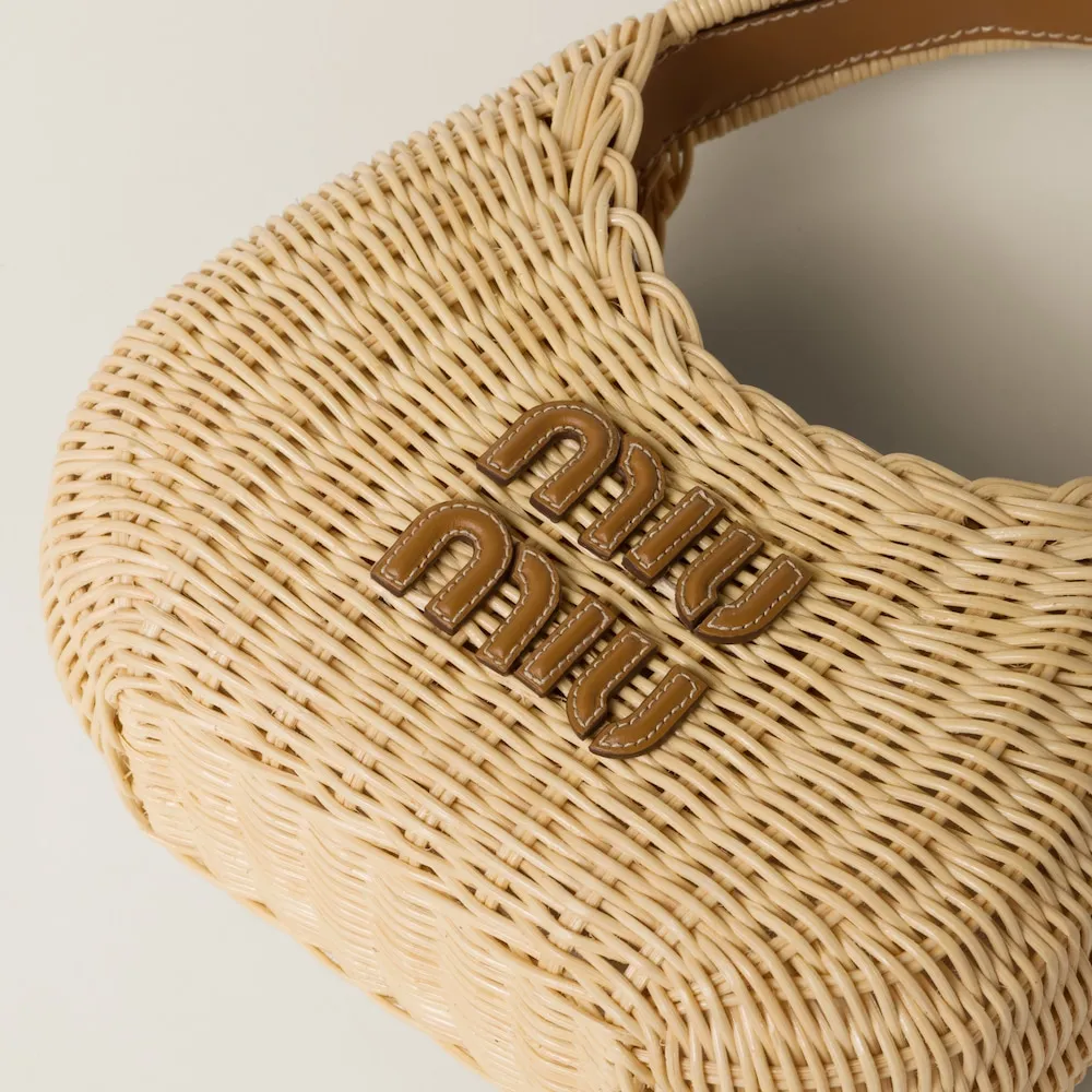 Wander wicker handbag