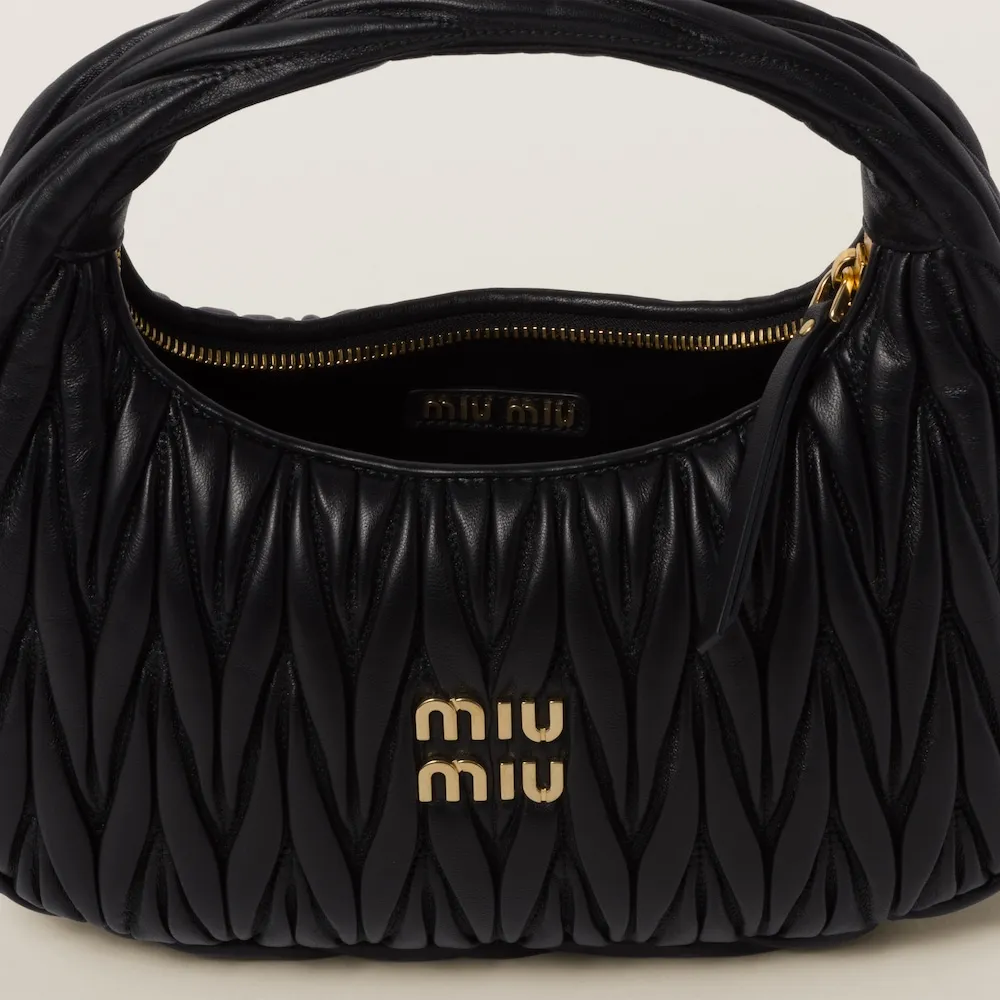 Wander matelassé nappa leather hobo bag 18cm