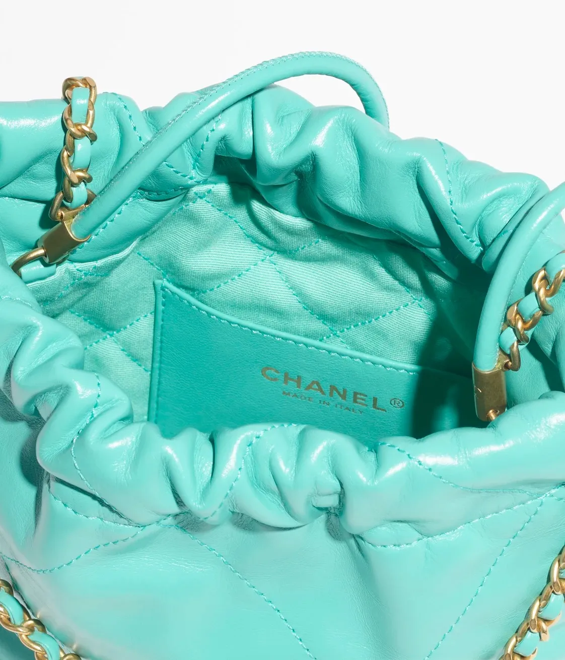 CHANEL 22 MINI HANDBAG