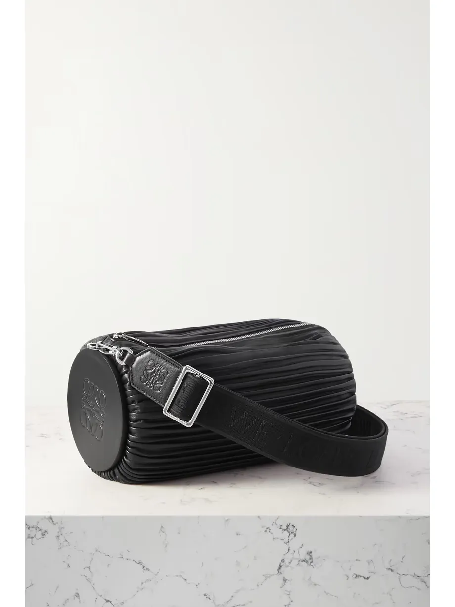 Bracelet large pleated leather shoulder bag