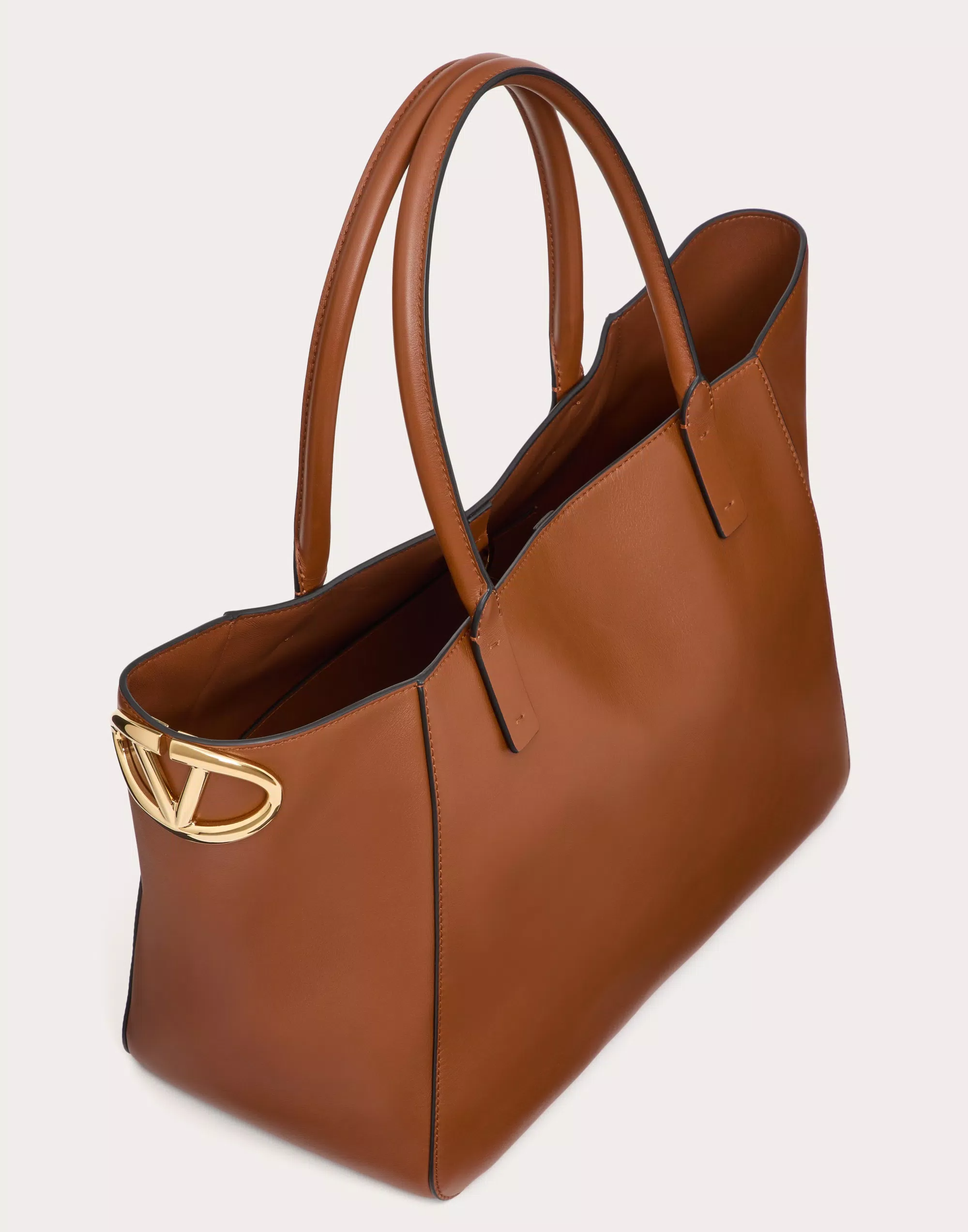 VLOGO SIDE SHOPPING BAG IN NAPPA CALFSKIN