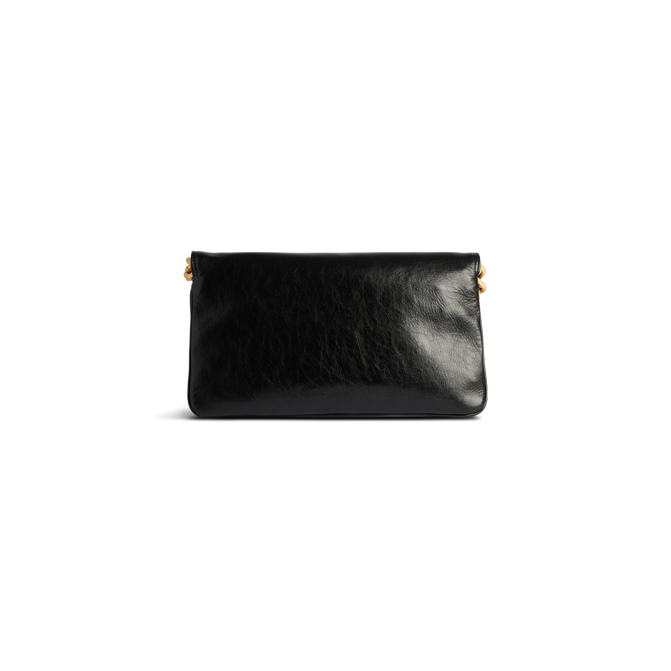 WOMEN'S BB SOFT MEDIUM FLAP BAG IN BLACK