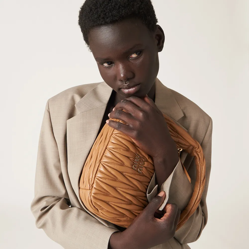 Wander matelassé nappa leather hobo bag 18cm