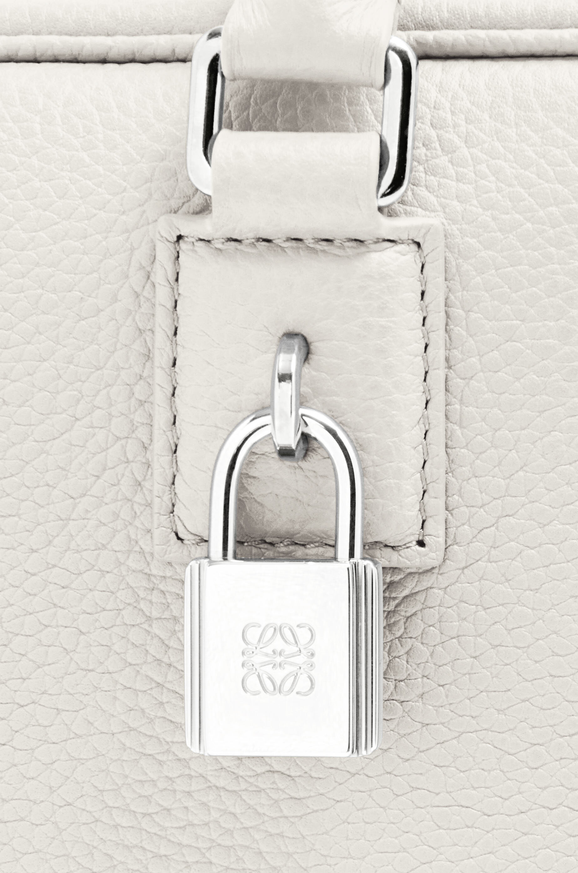 Amazona 23 bag in soft grained calfskin