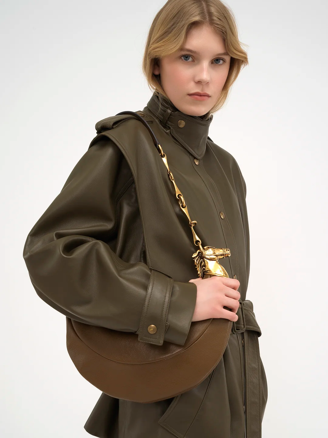 CHAIN HORSE SHOULDER BAG IN SOFT LEATHER