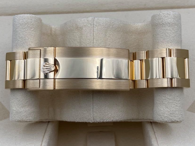 Submariner Date 41mm Black Dial Yellow Gold 126618LN Unworn 2021