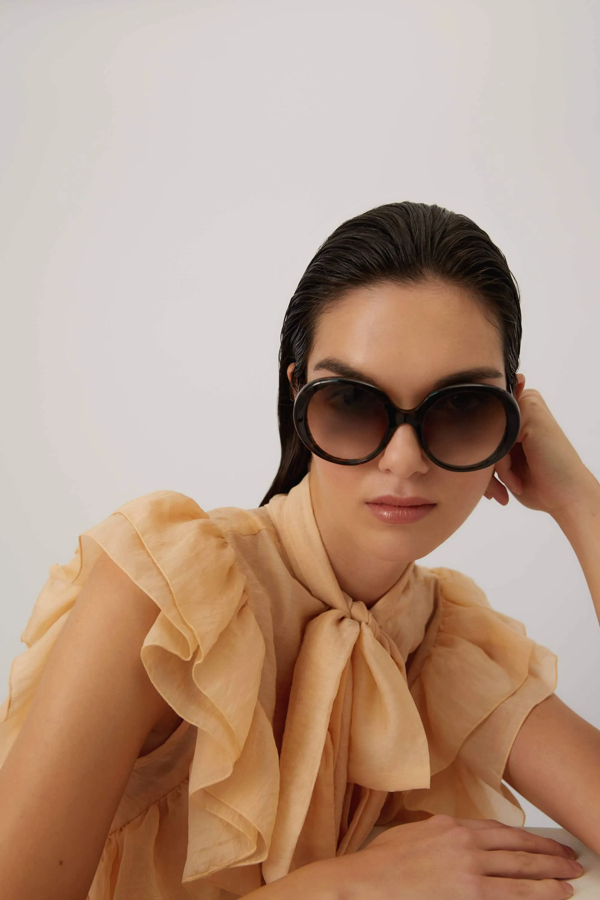 Chloe easy to wear round sunglasses in havana bio acetate