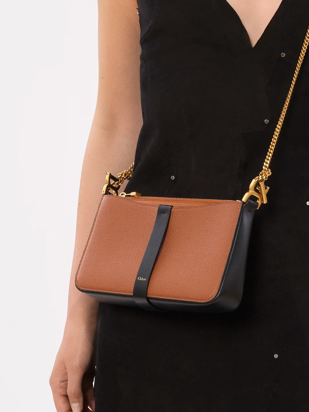 MARCIE POUCH ON CHAIN IN GRAINED LEATHER