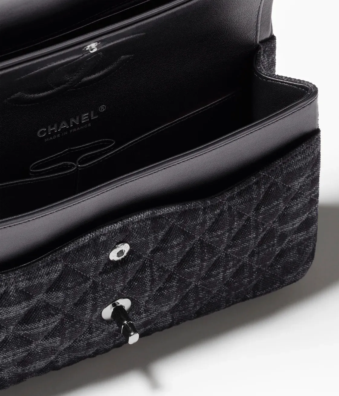 CLASSIC 11.12 HANDBAG