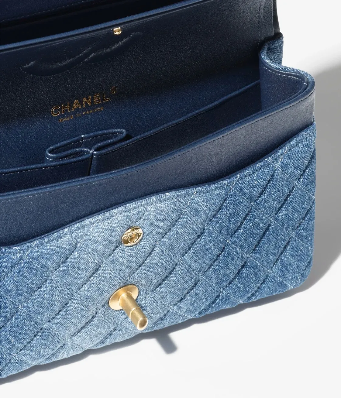 CLASSIC 11.12 HANDBAG