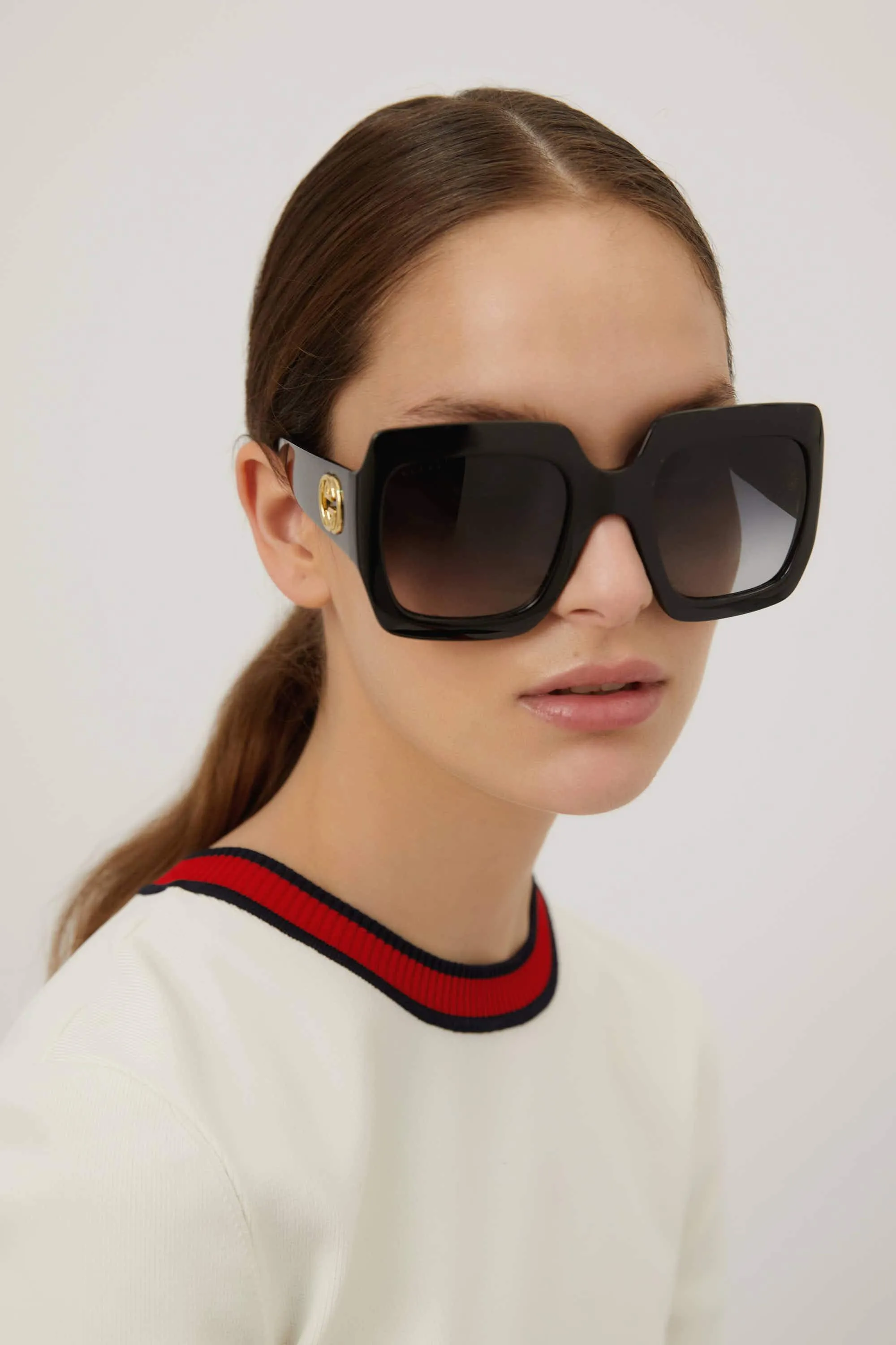 Gucci oversized femenine squared black sunglasses