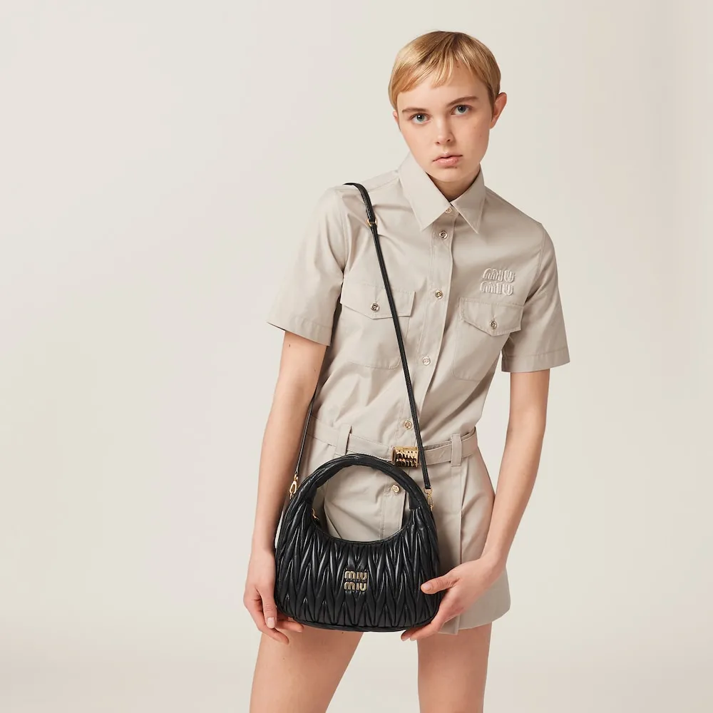 Wander matelassé nappa leather hobo bag 18cm