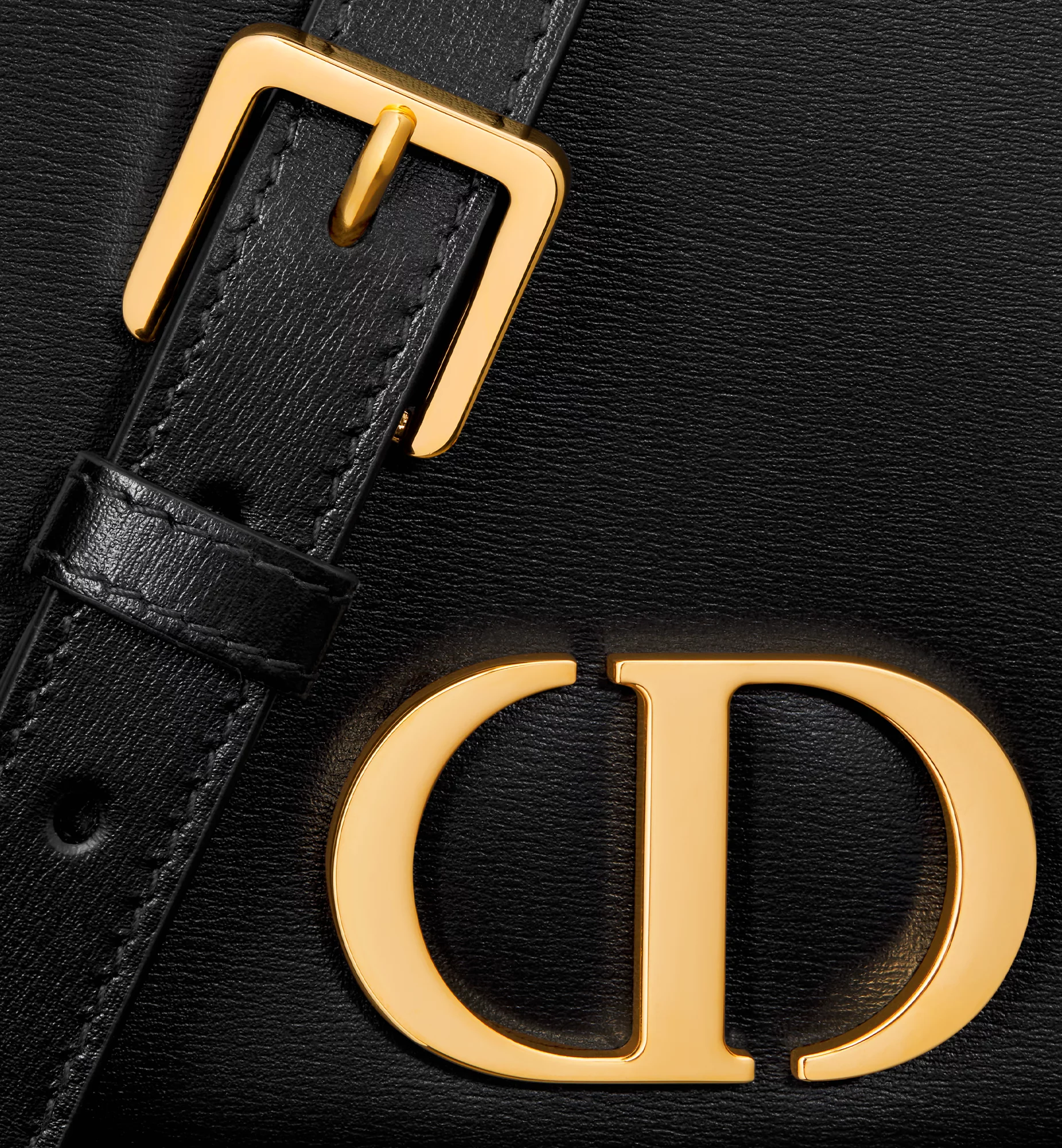 Medium 30 Montaigne Avenue Top Handle Bag