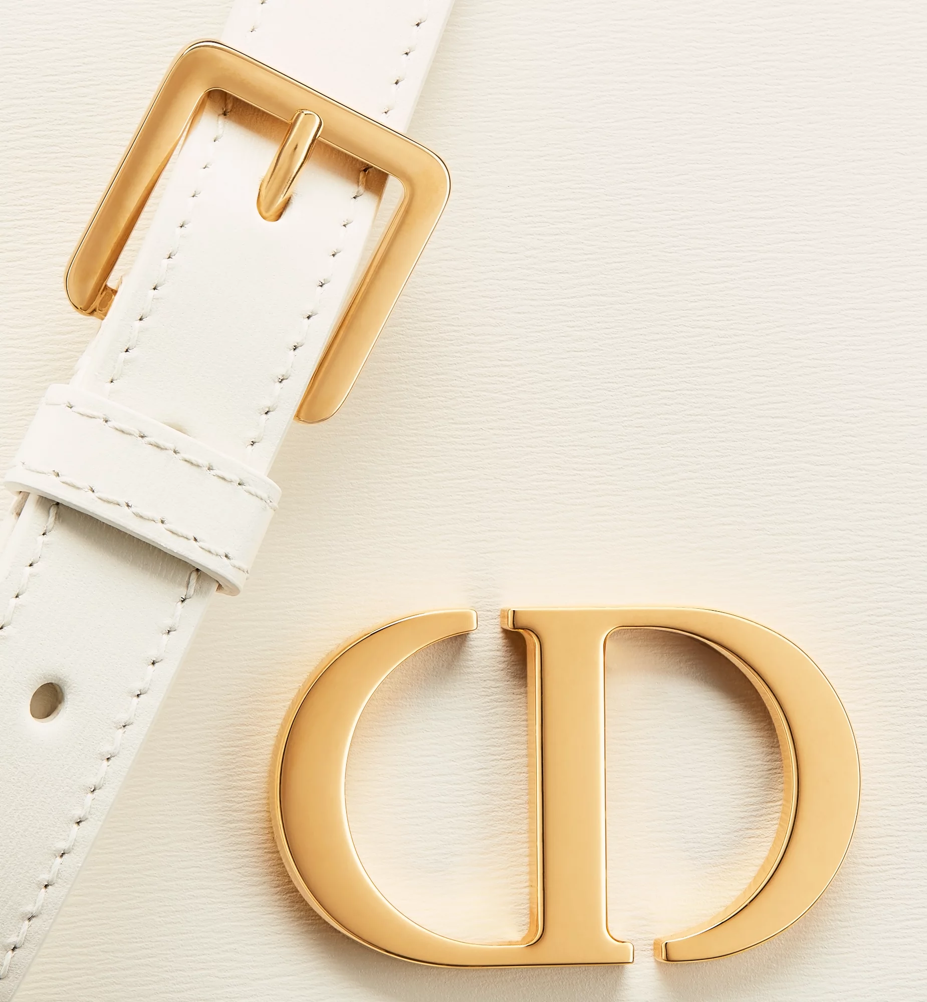 Medium 30 Montaigne Avenue Top Handle Bag