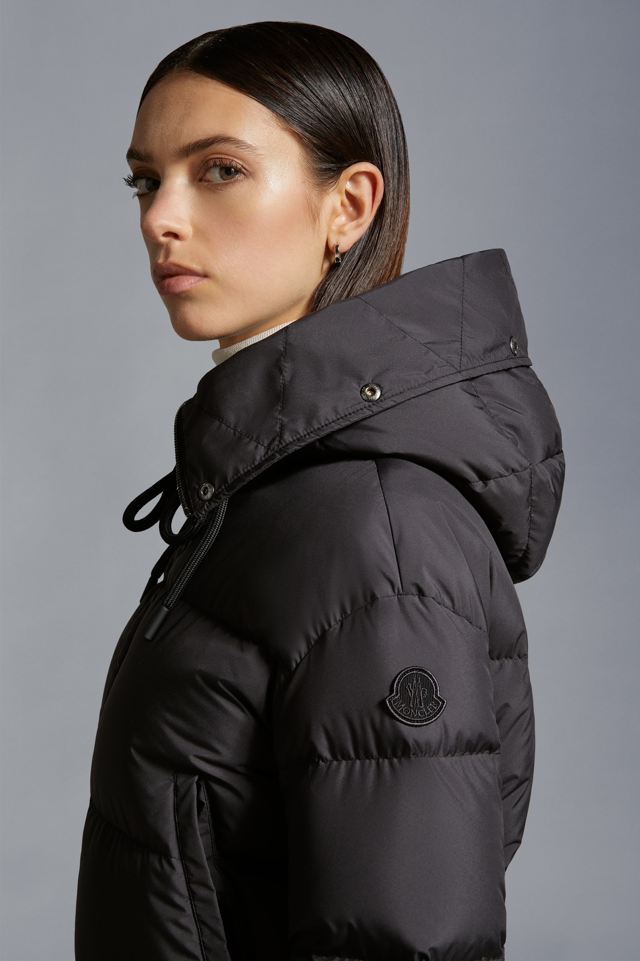 Moncler Locustelle Short Down Jacket