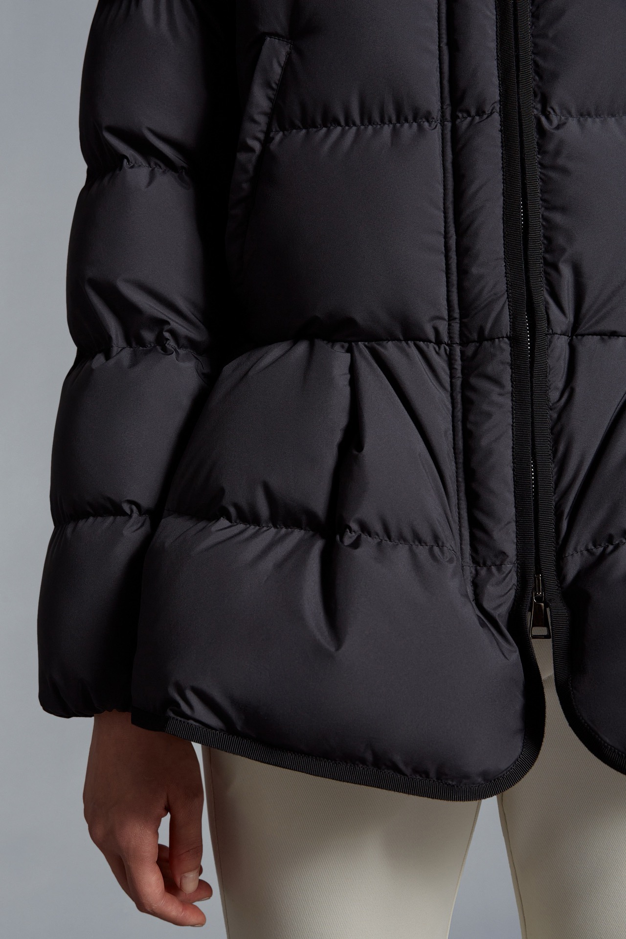 Moncler Locustelle Short Down Jacket