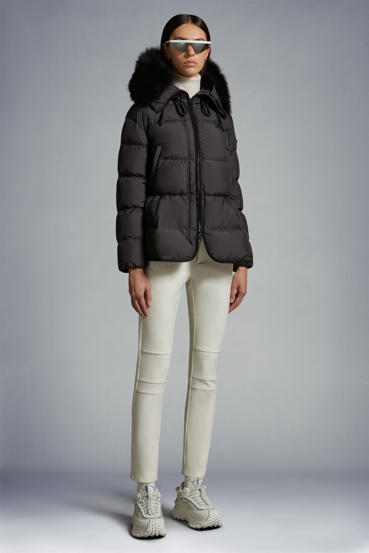 Moncler Locustelle Short Down Jacket
