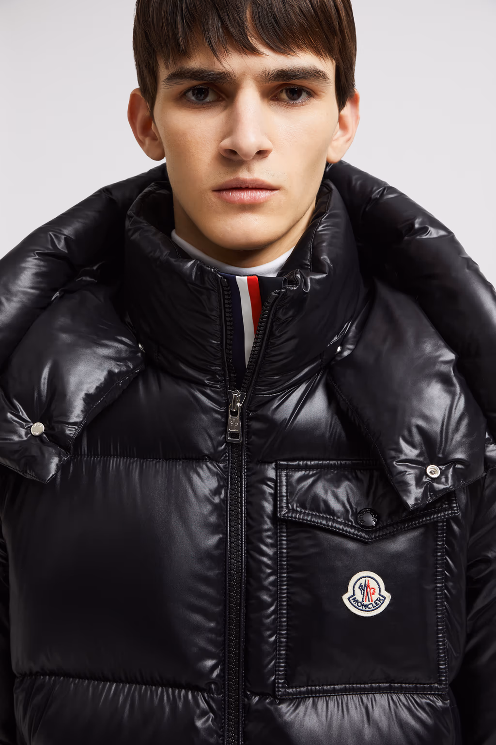 Moncler MONTBELIARD SHORT DOWN JACKET