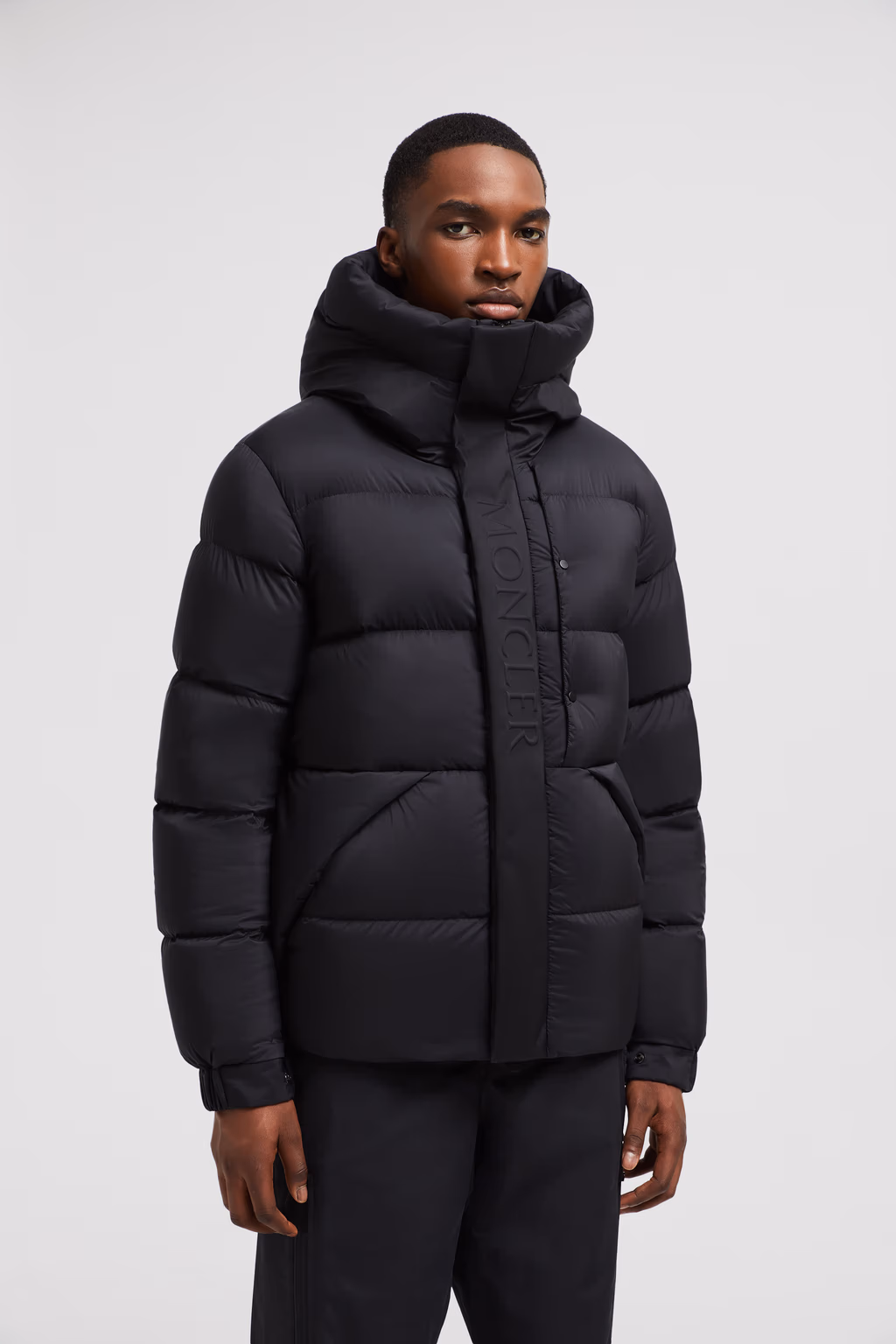 Moncler MADEIRA SHORT DOWN JACKET