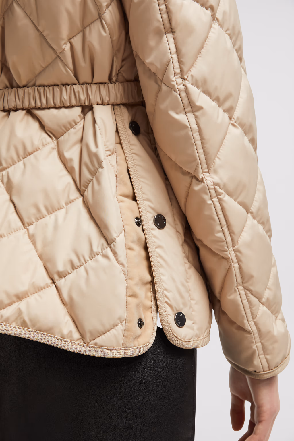 Moncler Cygne Short Down Jacket