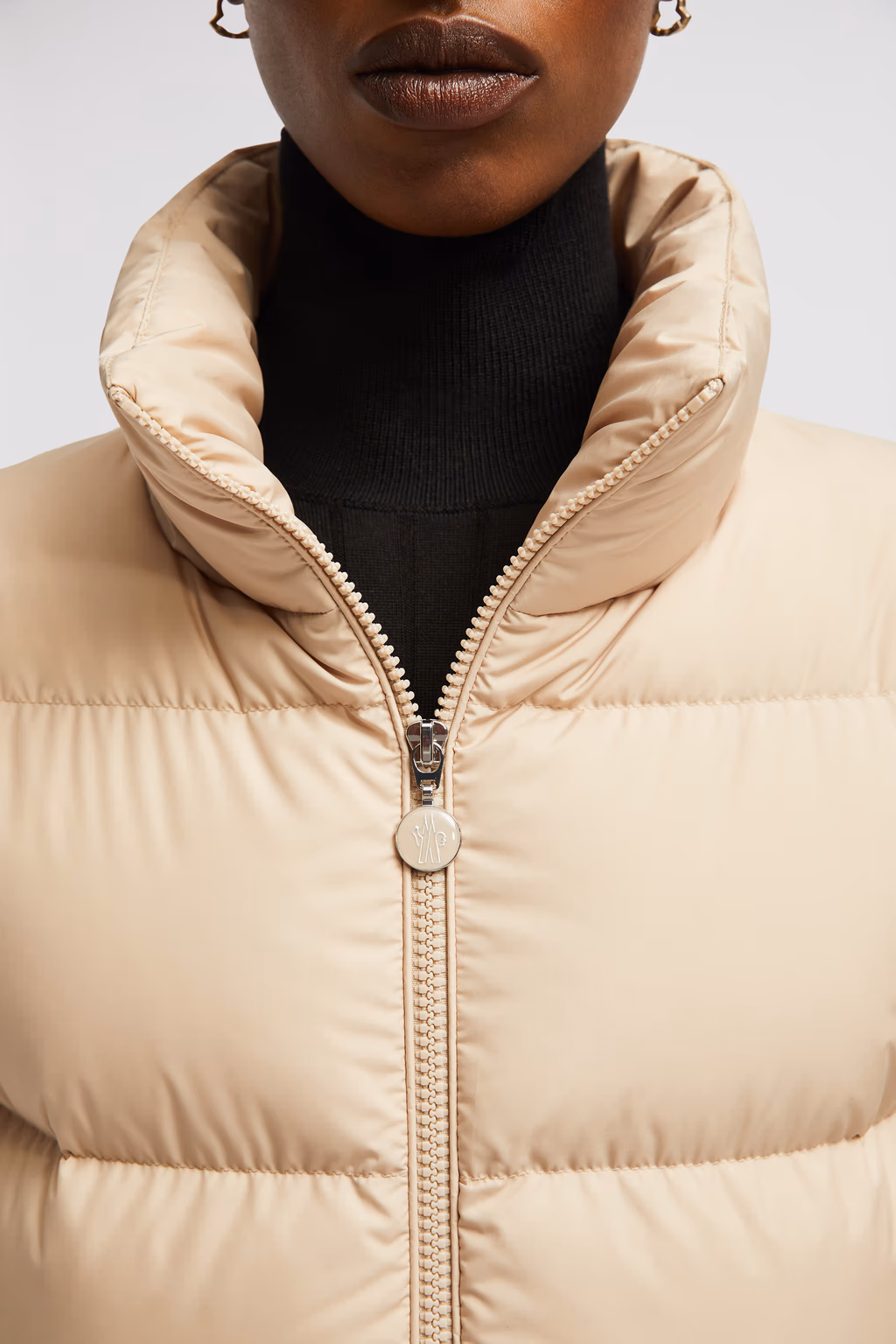 MONCLER ABBADIA SHORT DOWN JACKET