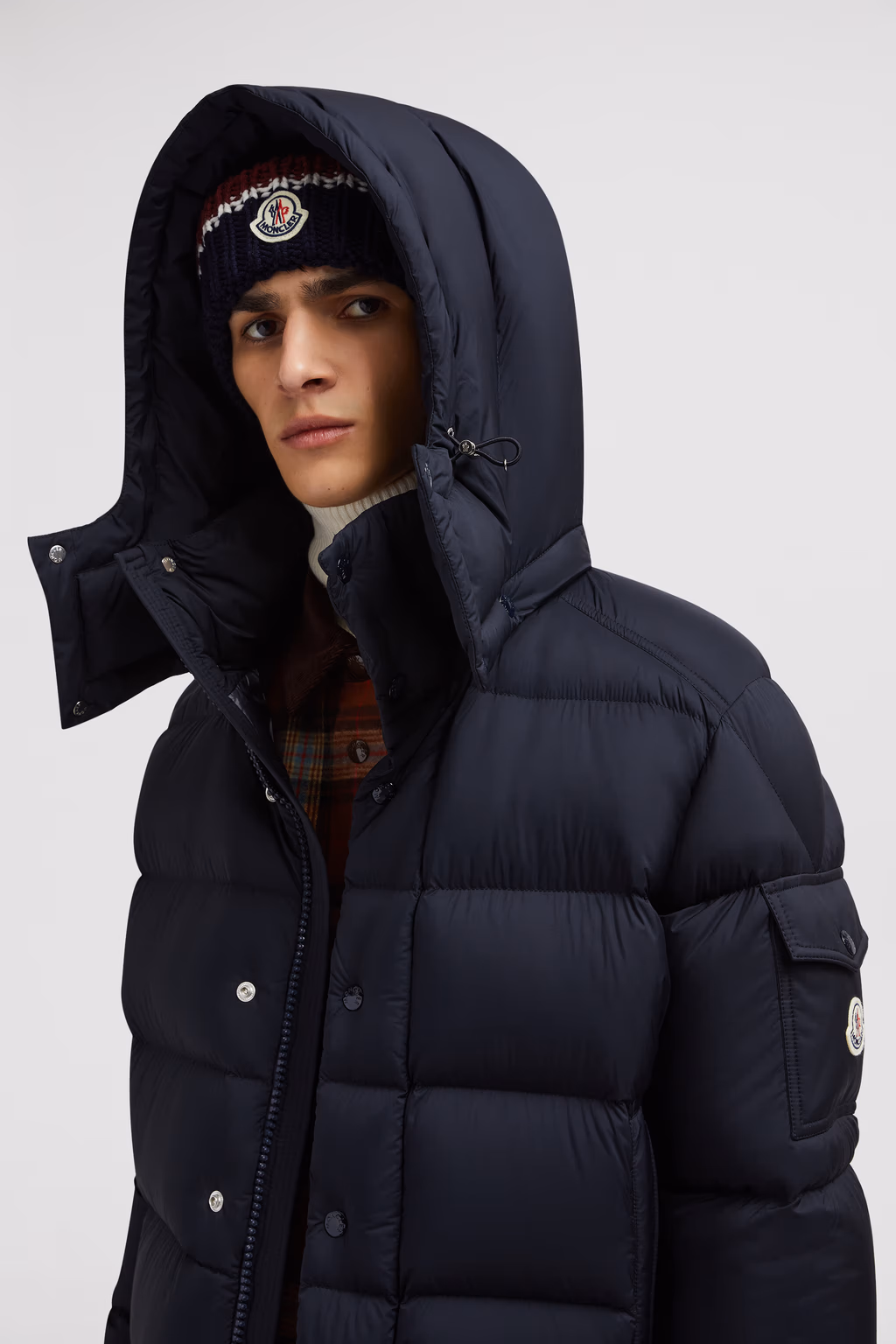 MONCLER VEZERE SHORT DOWN JACKET