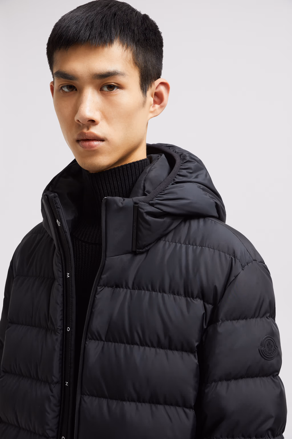 MONCLER JELUZ SHORT DOWN JACKET