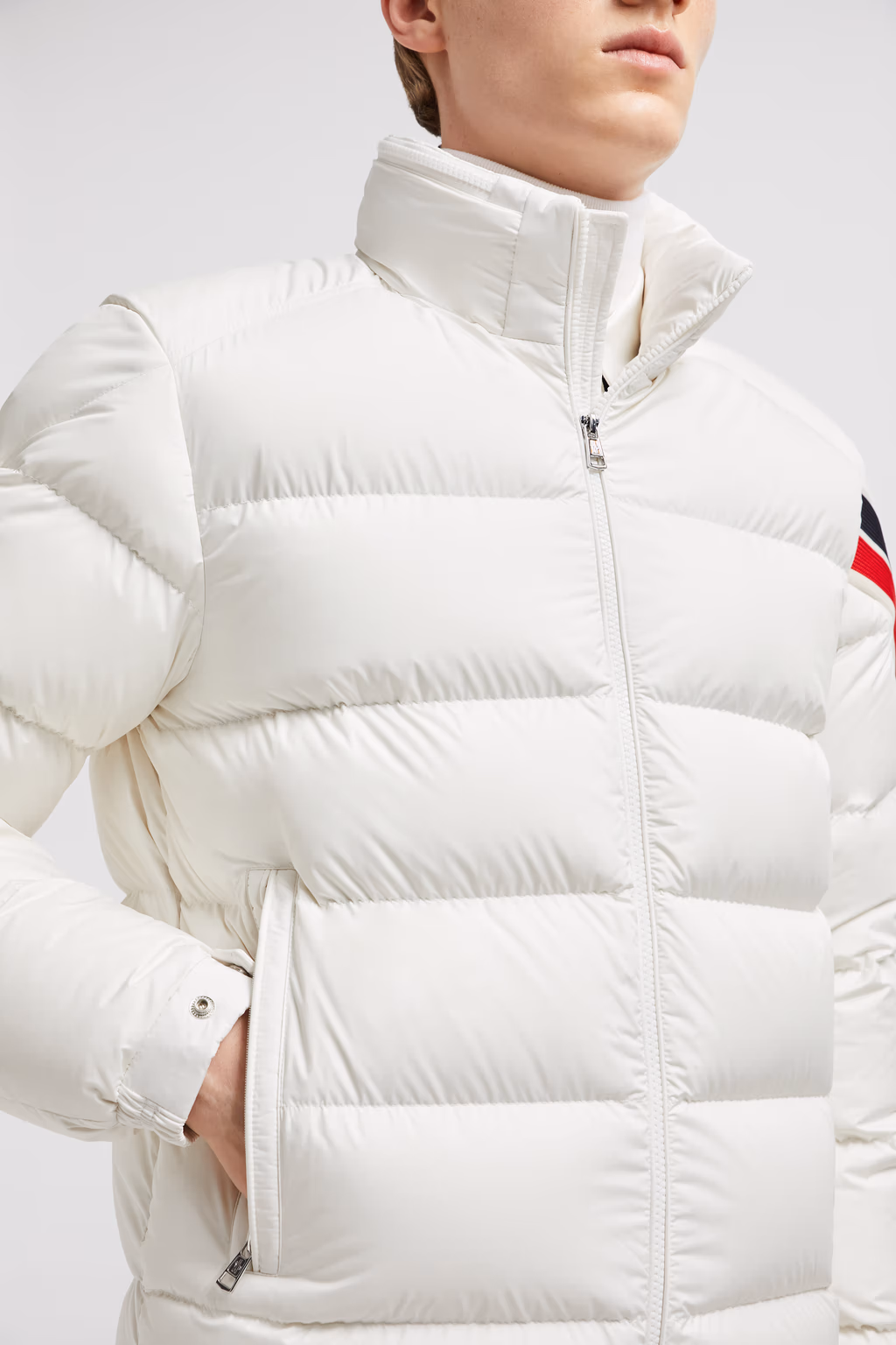 MONCLER SOLAYAN SHORT DOWN JACKET