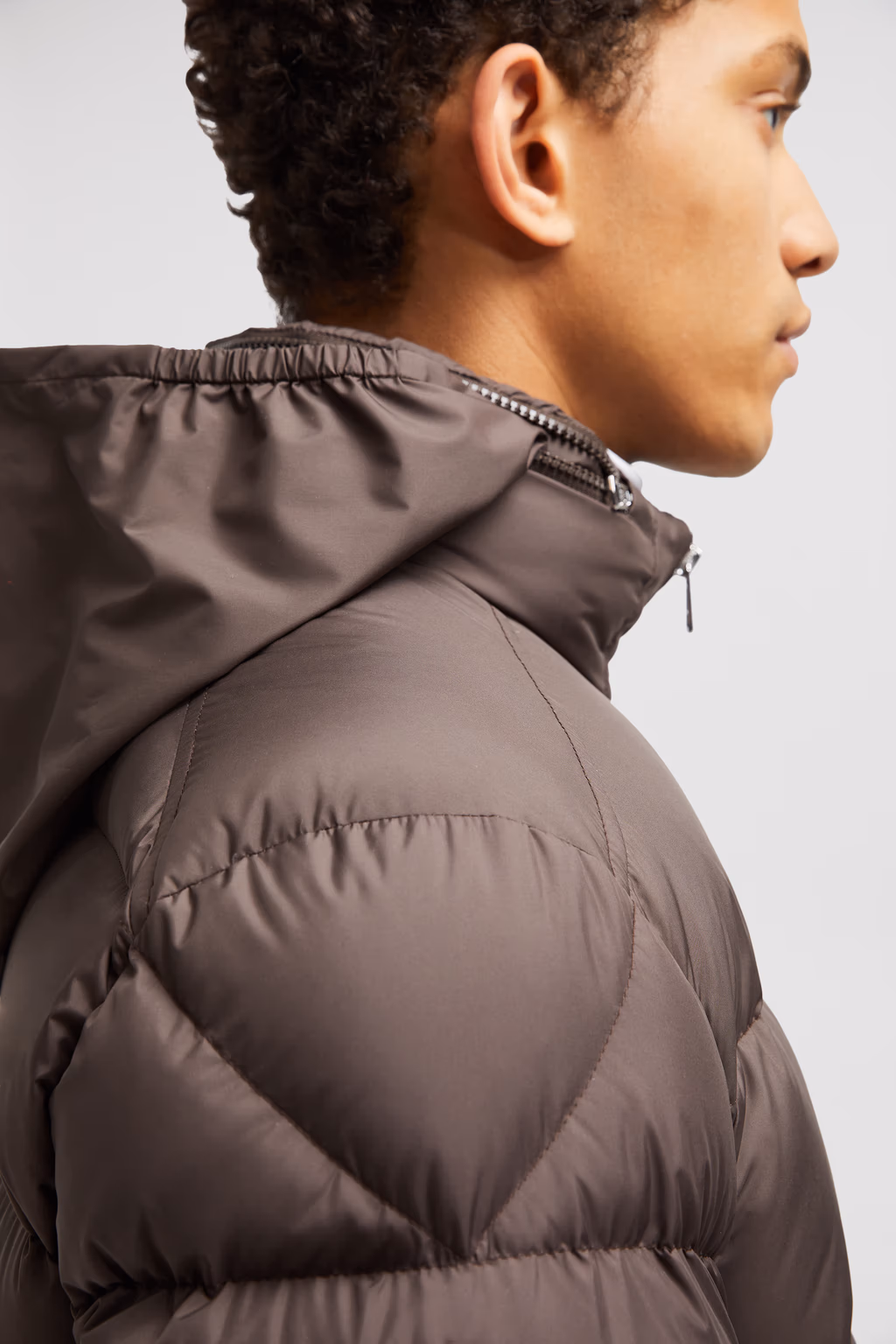 MONCLER SOLAYAN SHORT DOWN JACKET