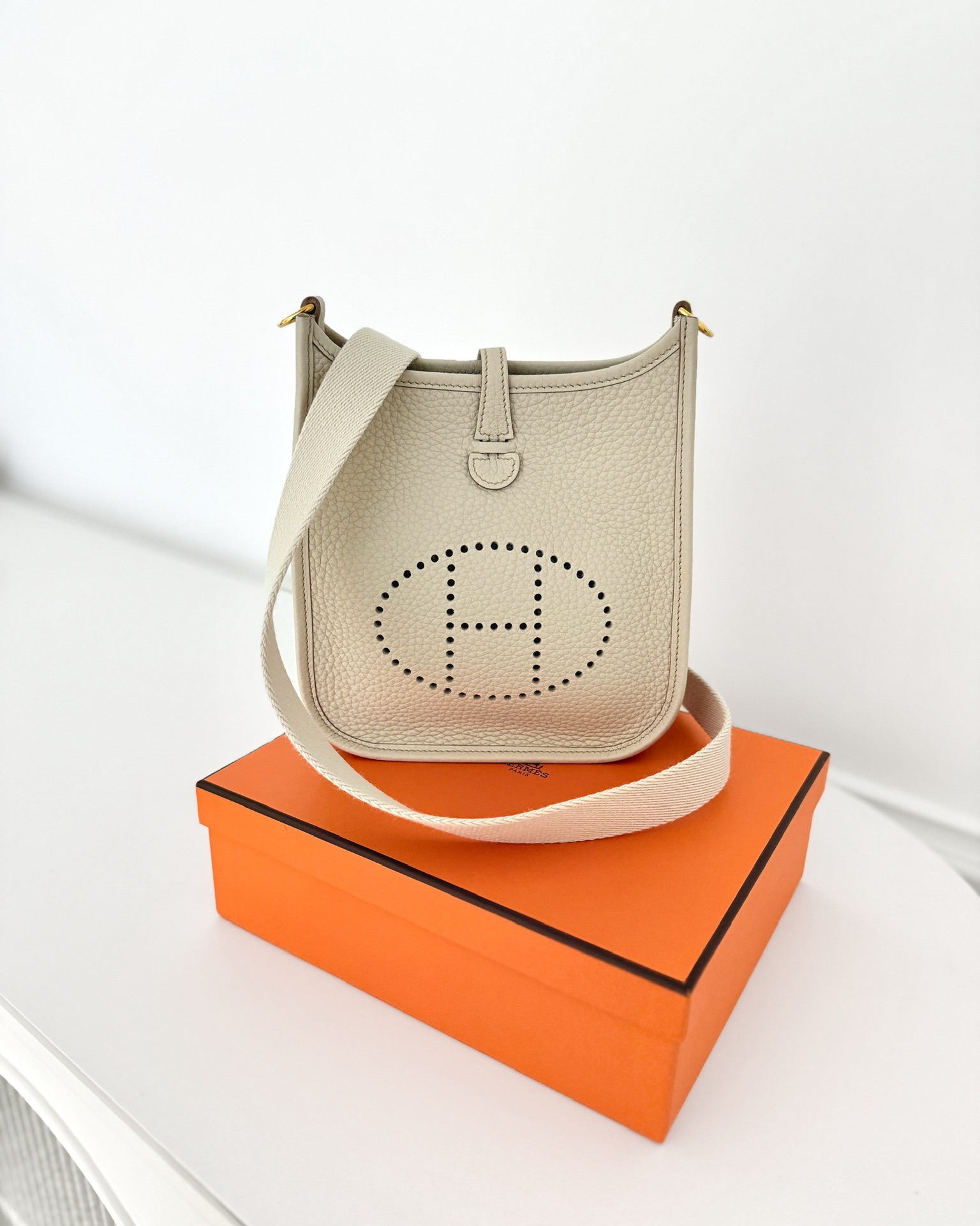 Hermès Mini Evelyne 16 Beton 8L Clemence