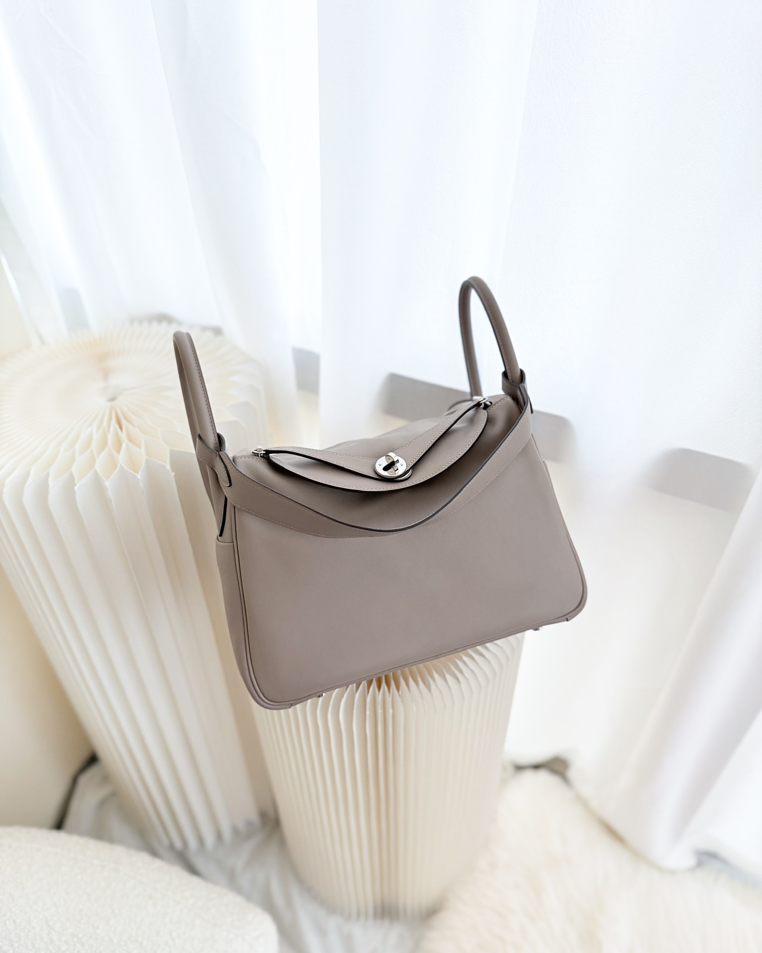 Hermès Lindy 30 Gris Asphalte M8