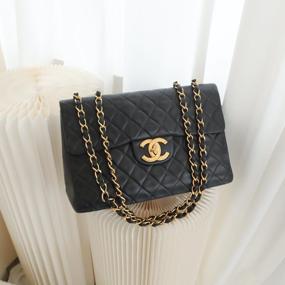 Chanel Vintage Maxi Single Flap Black Lambskin 24K