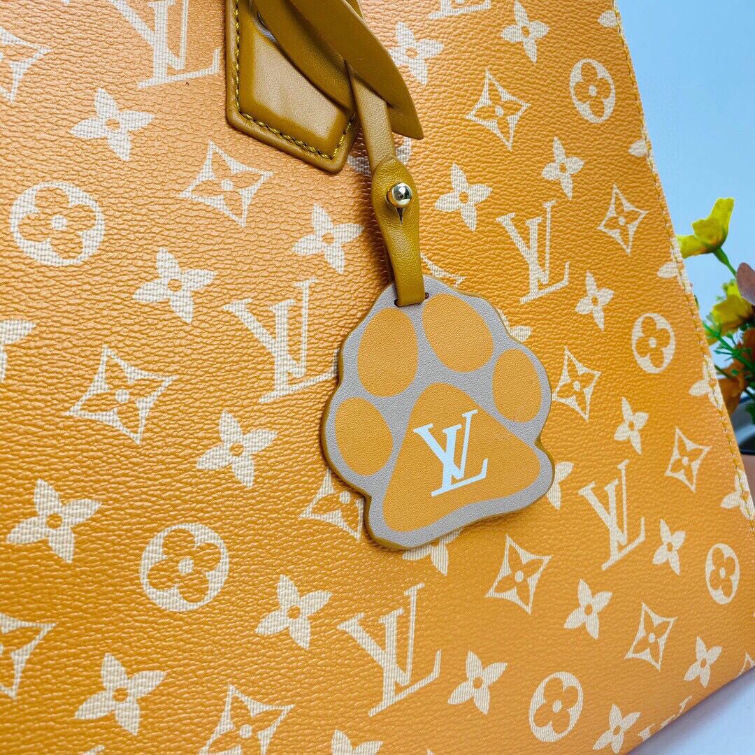 Louis Vuitton Sac Plat 24H