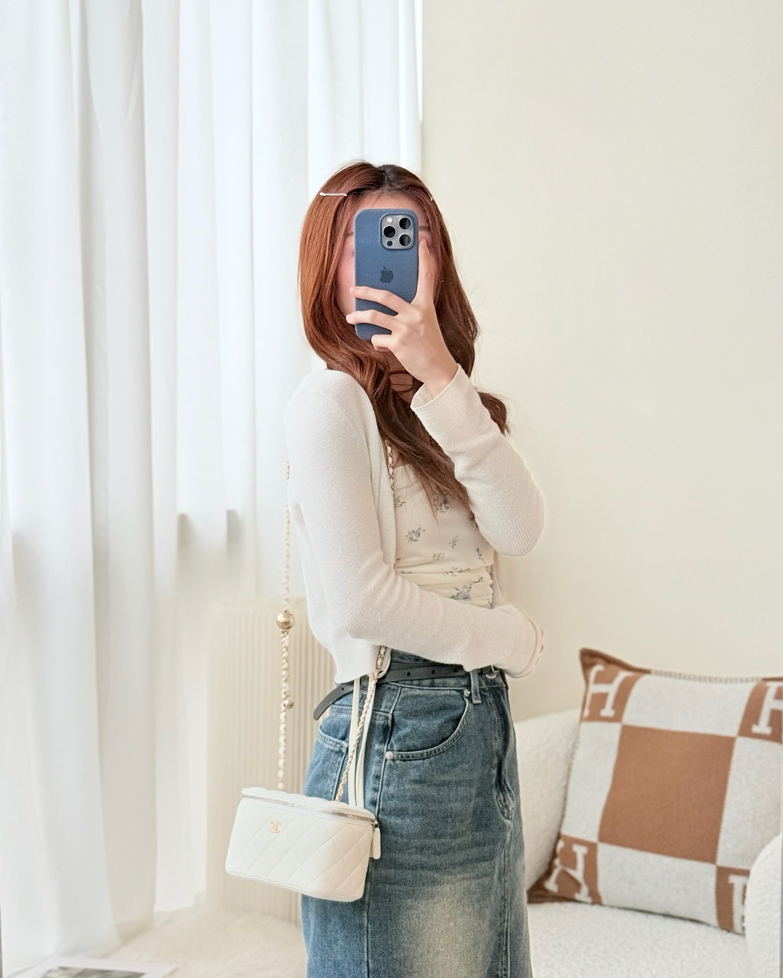 Chanel Pearl Crush Vanity With Chain White Lambskin Aged