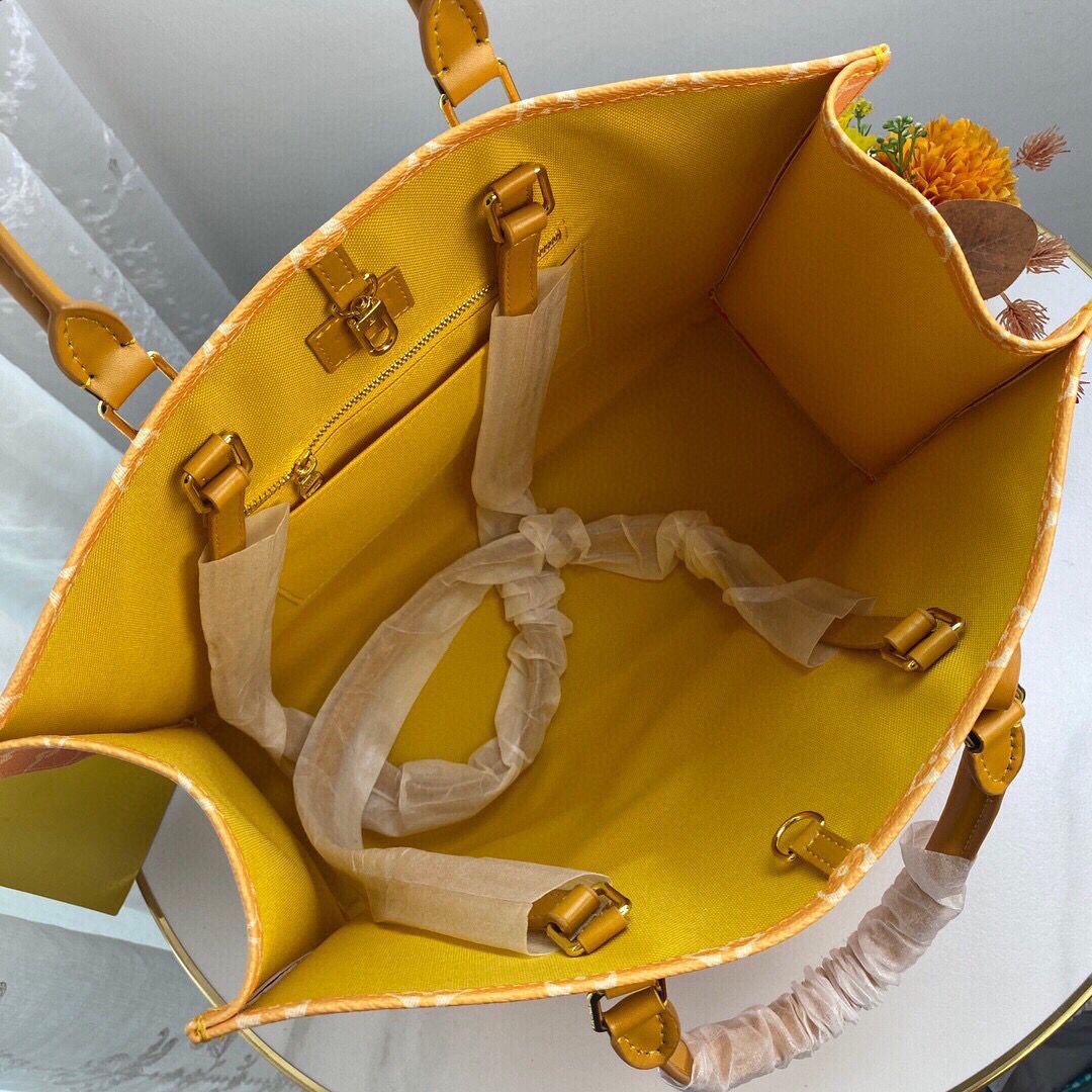 Louis Vuitton Sac Plat 24H