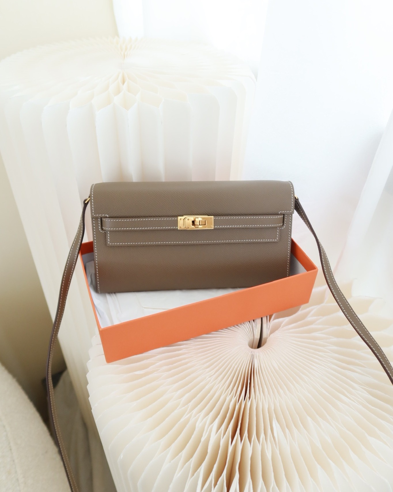 Hermès Kelly To Go Wallet Etoupe 18 Epsom Gold Hardware