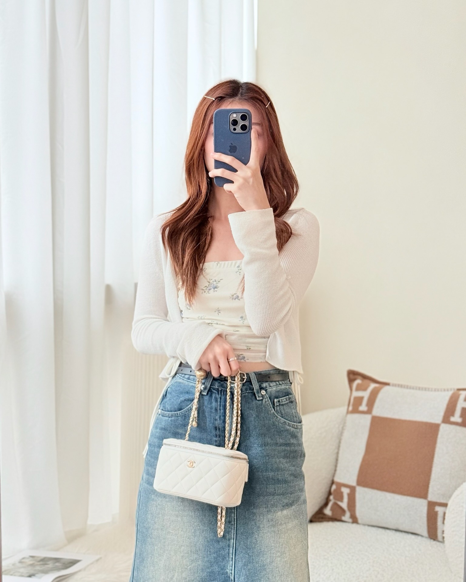 Chanel Pearl Crush Vanity With Chain White Lambskin Aged