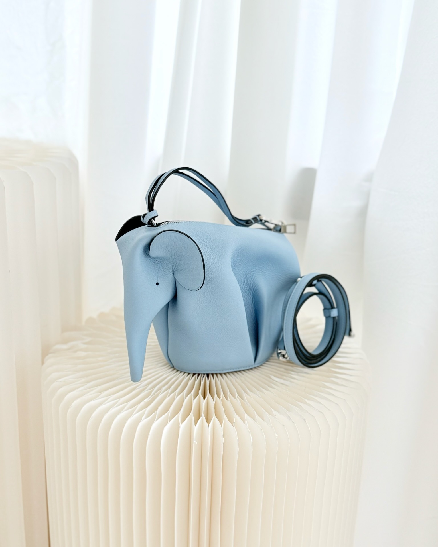 Loewe Elephant Bag In Classic Calfskin Blue