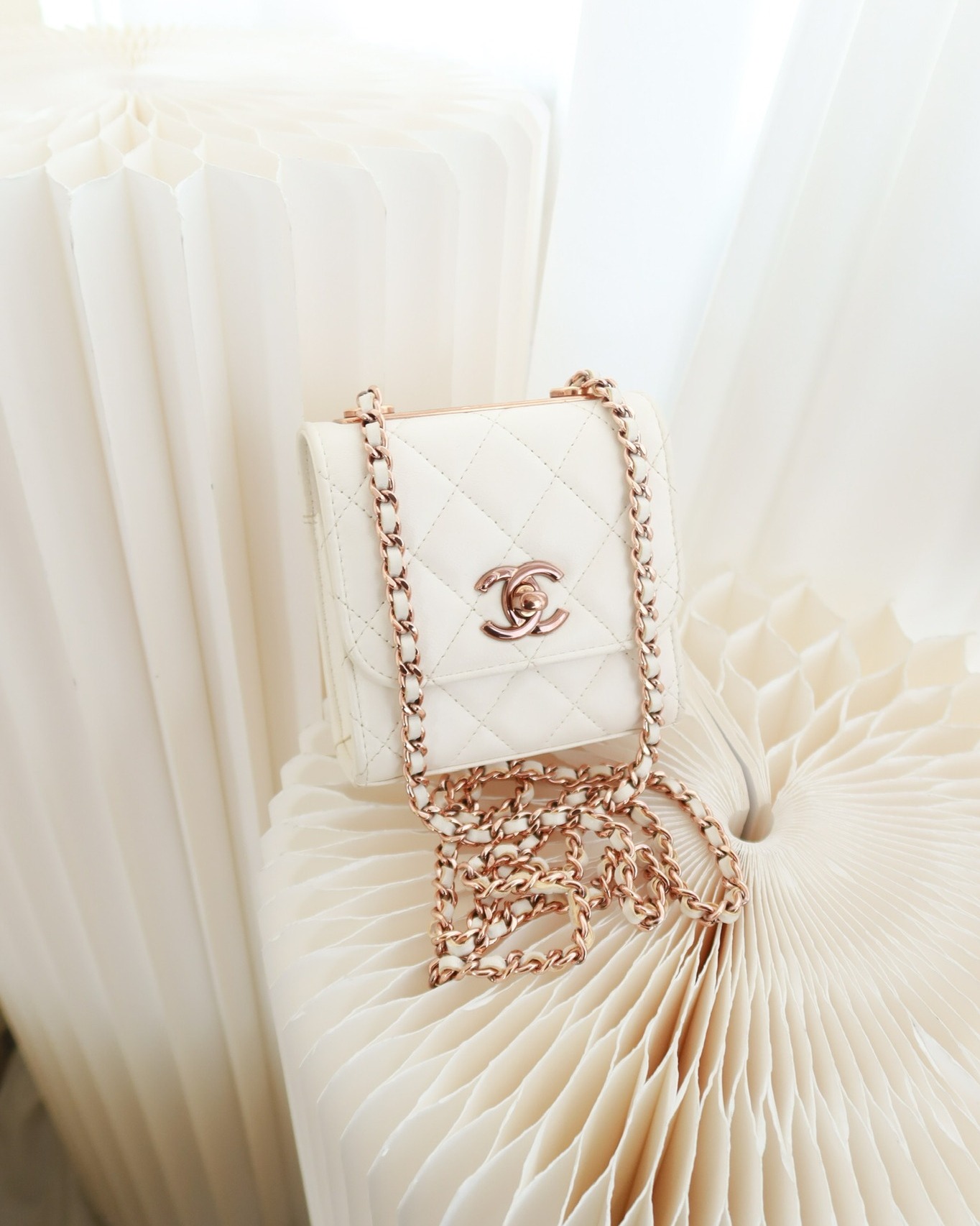 Chanel Mini Quilted Trendy CC Clutch With Chain White Lambskin Rose
