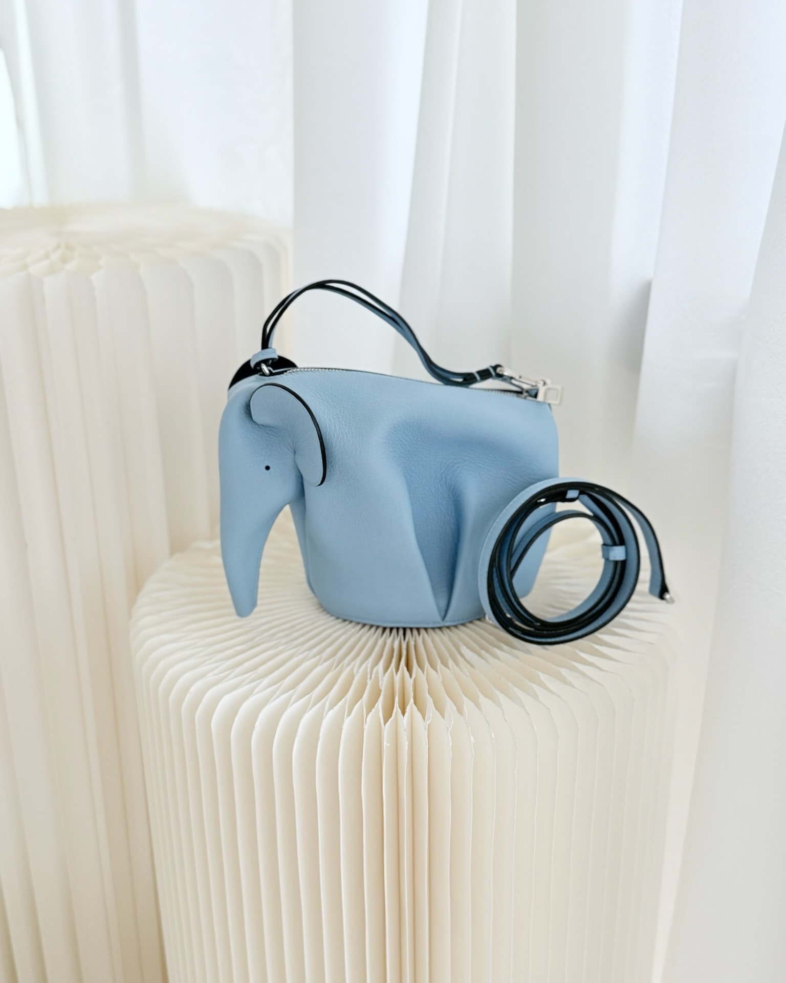 Loewe Elephant Bag In Classic Calfskin Blue