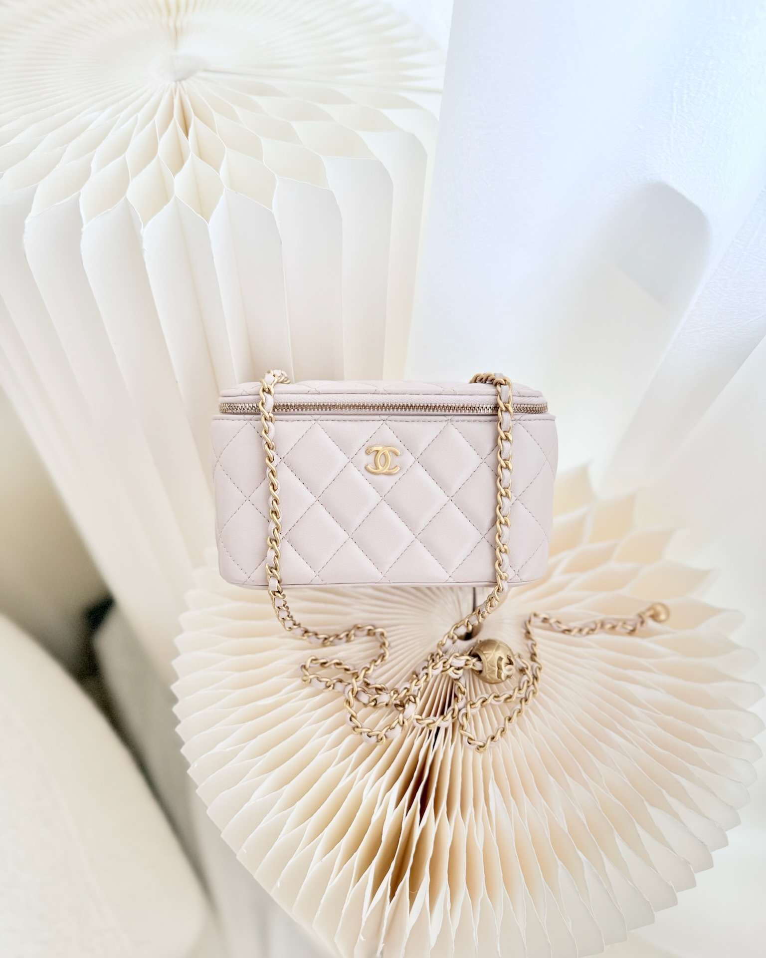 Chanel Pearl Crush Vanity With Chain Lilac Lambskin Aged