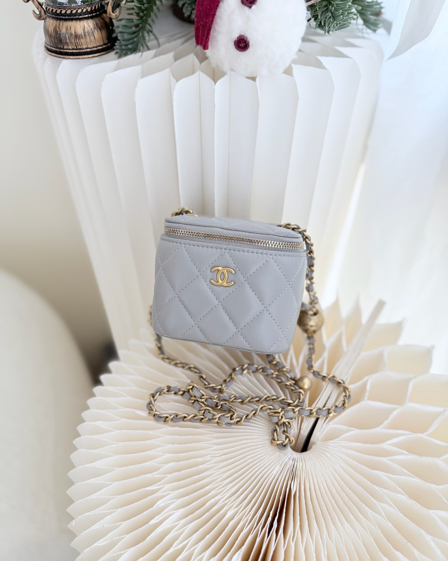 Chanel Pearl Crush Mini Vanity With Chain Grey Lambskin Aged