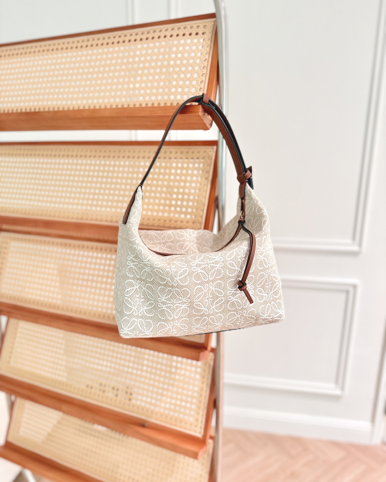 Loewe Medium Cubi Bag Anagram Jacquard & Calfskin Ecru/Tan