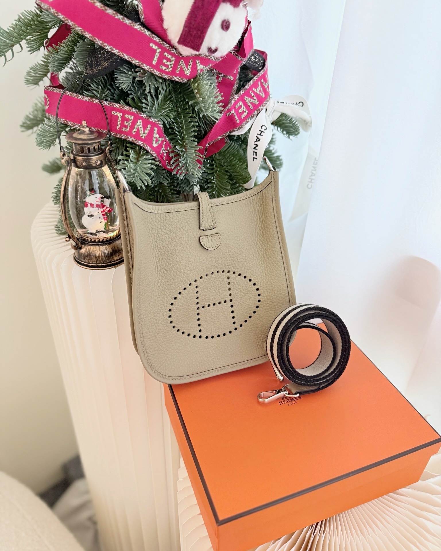 Hermès Mini Evelyne 16 Beige Marfa 8Q Clemence Palladium Hardware