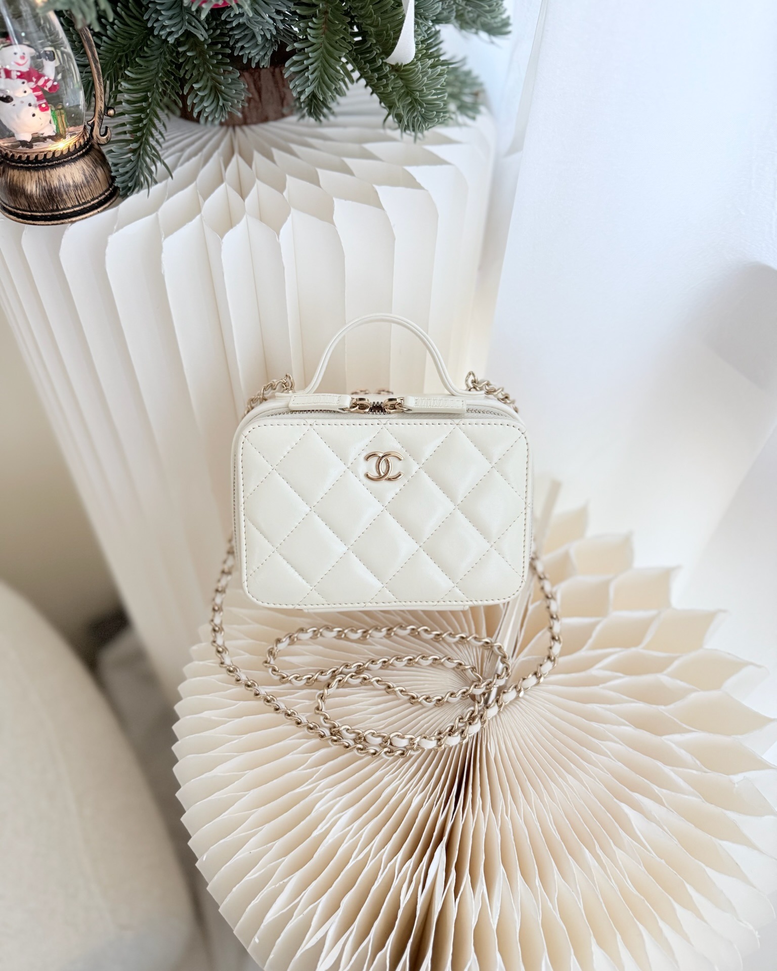 Chanel Top Handle Quilted Vanity Case White Shiny Lambskin