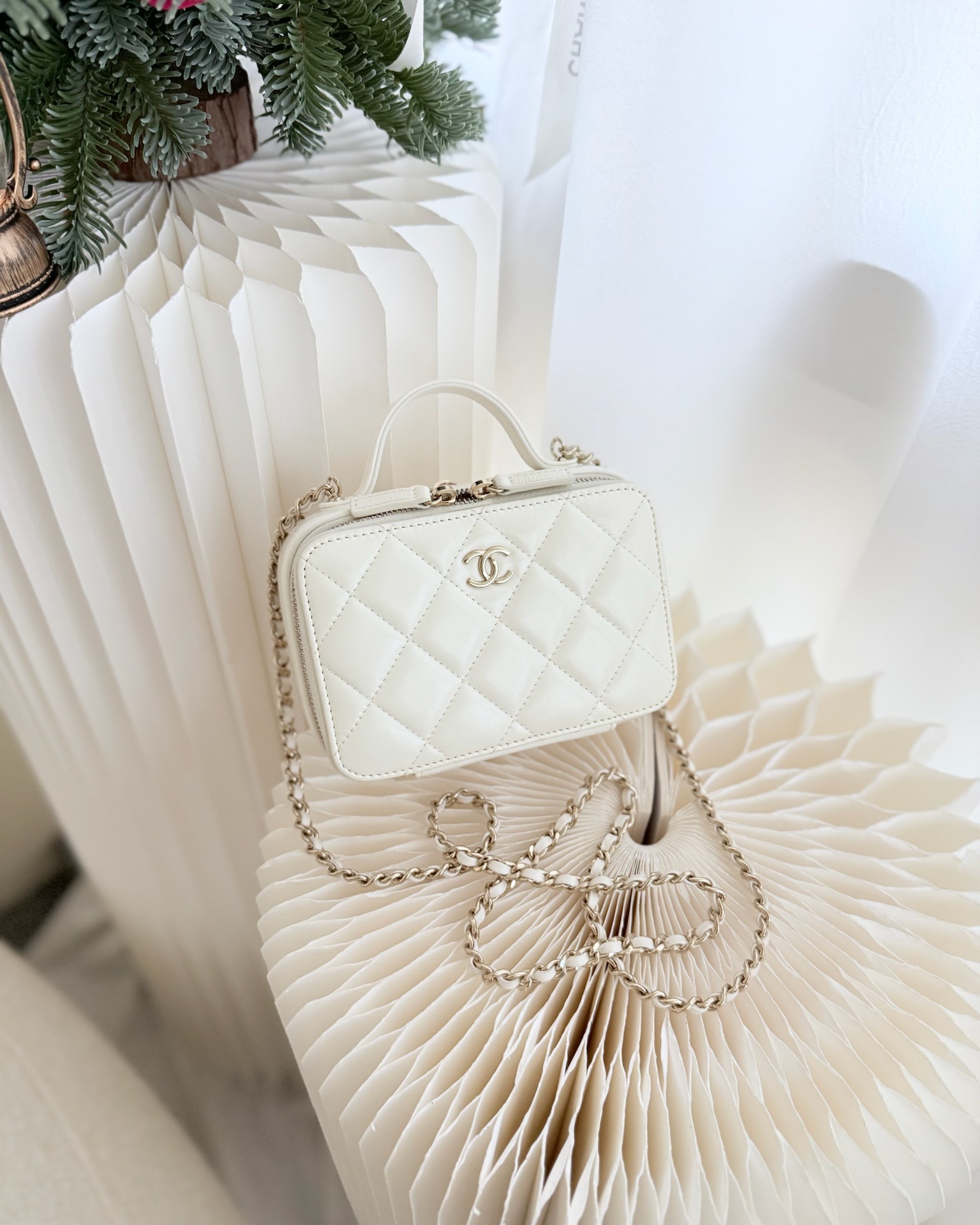 Chanel Top Handle Quilted Vanity Case White Shiny Lambskin