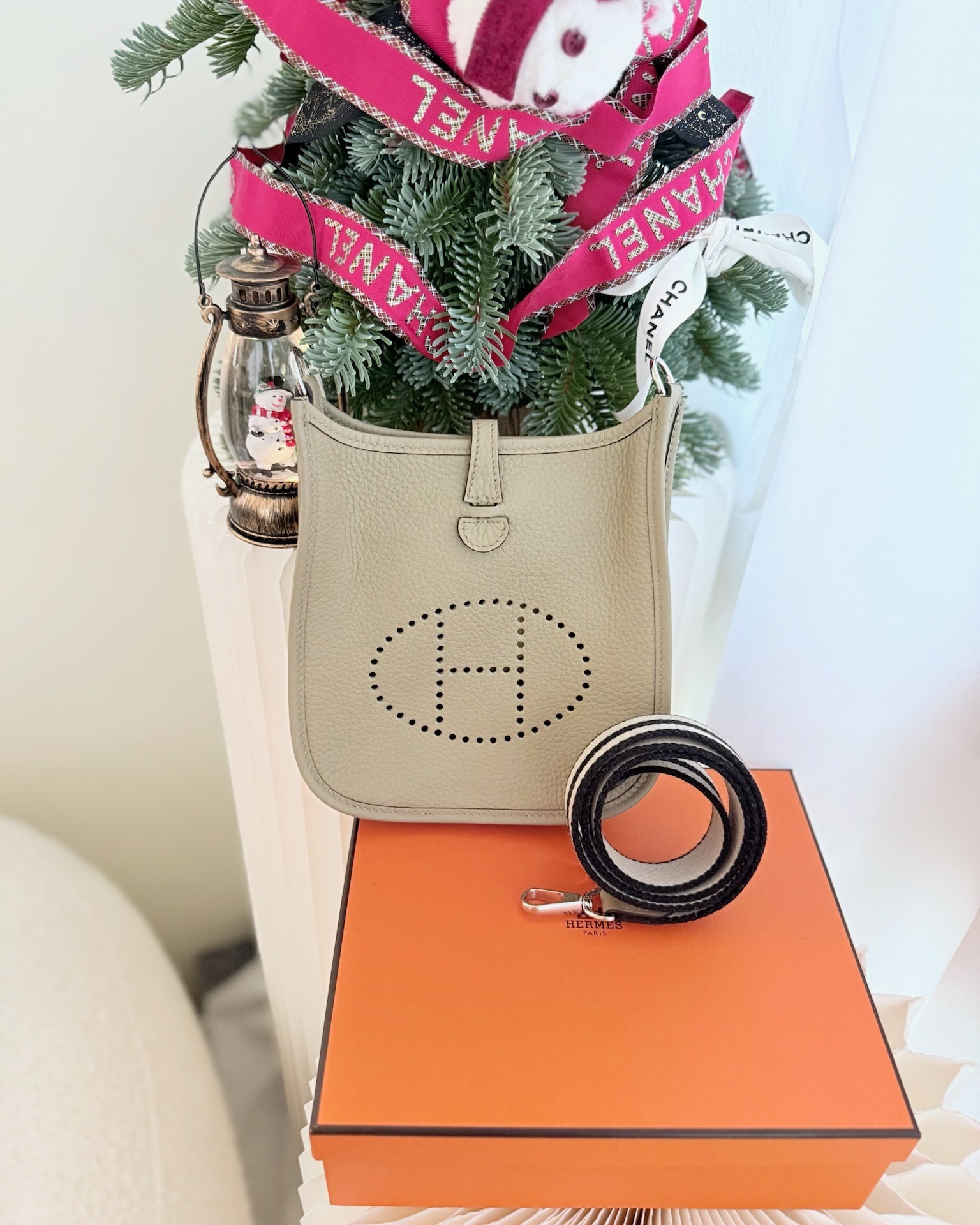 Hermès Mini Evelyne 16 Beige Marfa 8Q Clemence Palladium Hardware